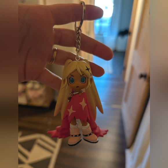 Peach Riot Lil Peach Loading Poppy Princess Keychain - Picture 1 of 4